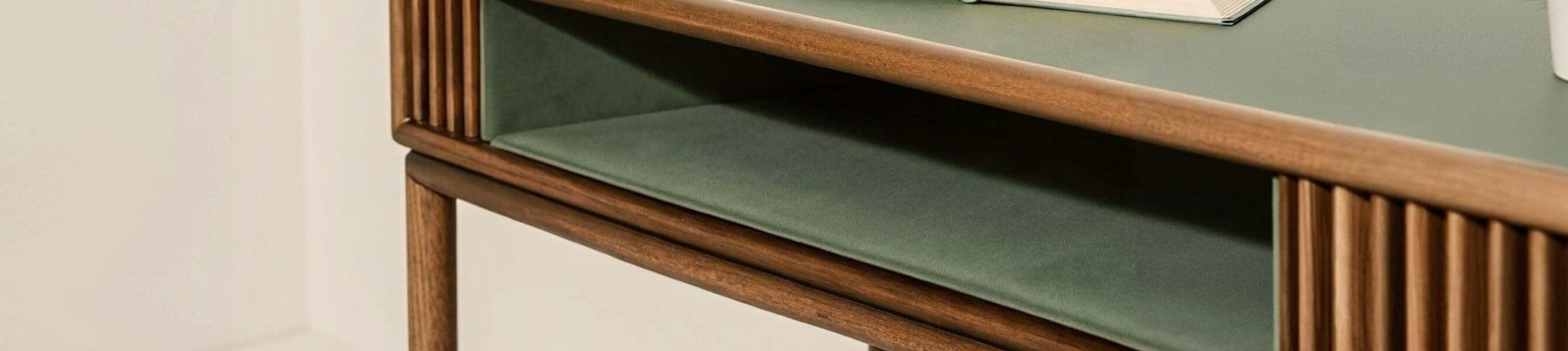 Tables & Desks